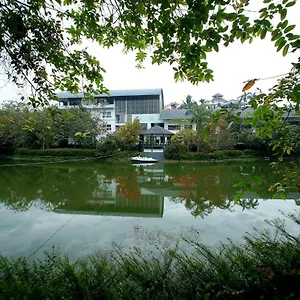  Resort Emerald Hills Club India